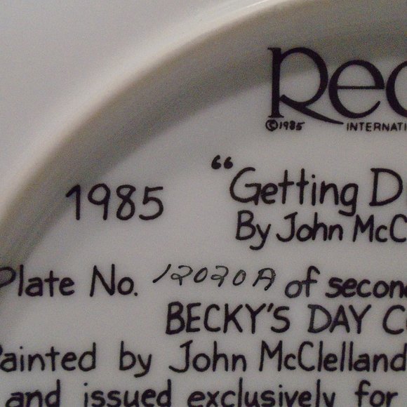 Knowles collector plate Getting Dressed - Picture 4 of 4